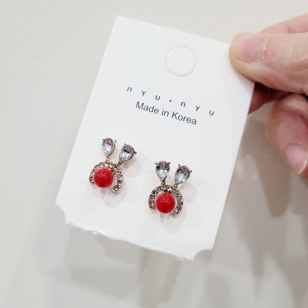 Brand New Gold Tone Red Stone Rhinestone Stud Earrings - Picture 4 of 6